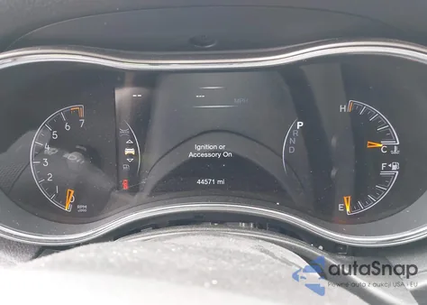 2020 Jeep Grand Cherokee Laredo E 4X4 z USA, uszkodzony, nr VIN 1C4RJFAG9LC413847